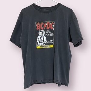 VTG AC/DC World Tour ‘88 Graphic T-Shirt 2003